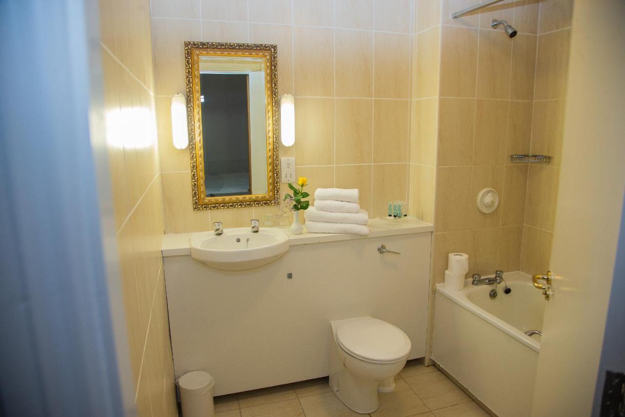 Peacockes Hotel Maam Cross ภายนอก รูปภาพ