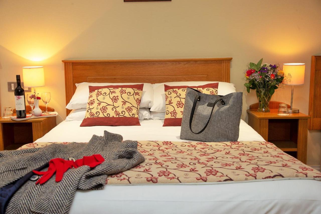 Peacockes Hotel Maam Cross ภายนอก รูปภาพ