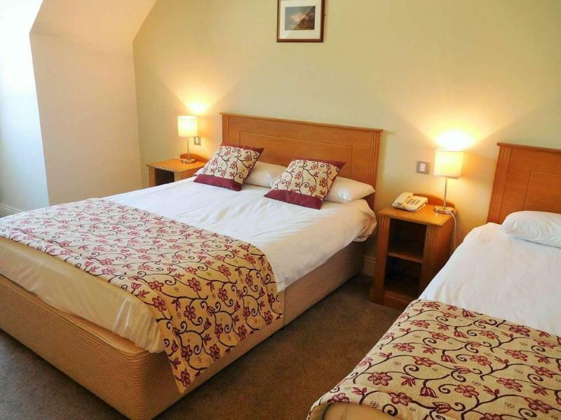 Peacockes Hotel Maam Cross ภายนอก รูปภาพ